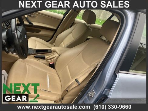 Used 2009 BMW 328i xDrive Sedan AWD/4WD image 5