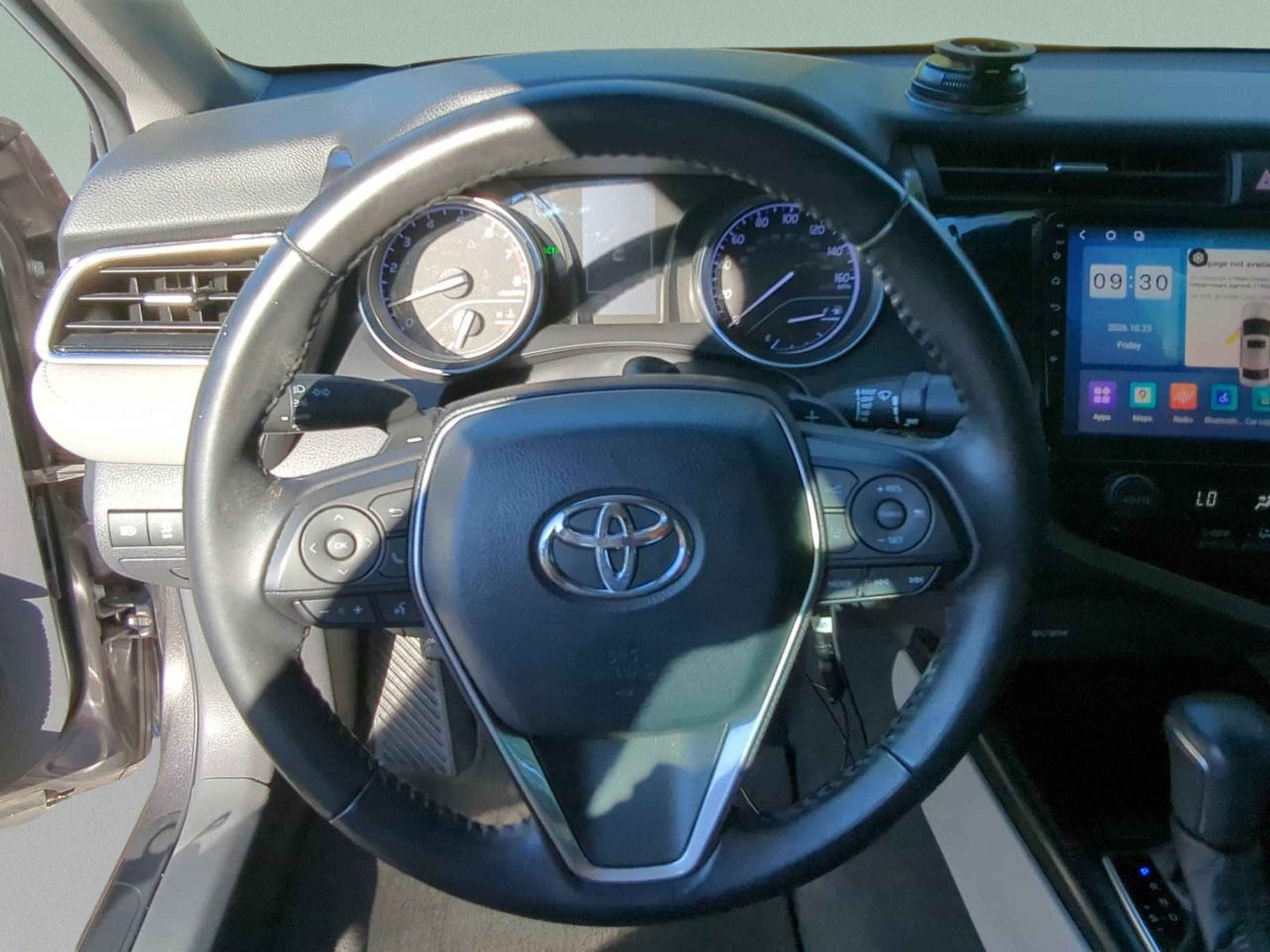 Used 2018 Toyota Camry SE w/ Convenience Package FWD image 11