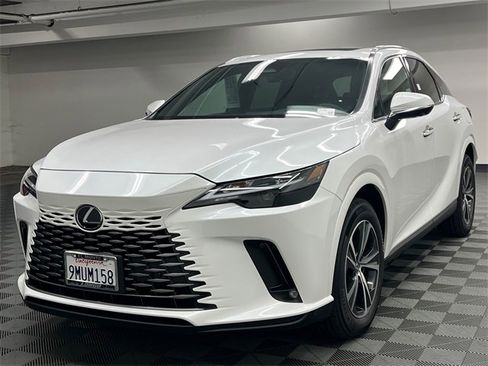 Certified 2024 Lexus RX 350h w/ Convenience Package image 2