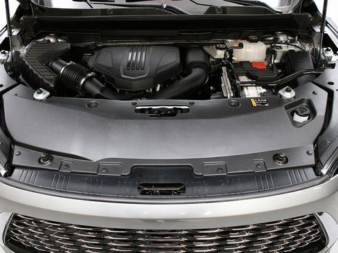 Certified 2025 Buick Enclave Avenir w/ Super Cruise Package image 32