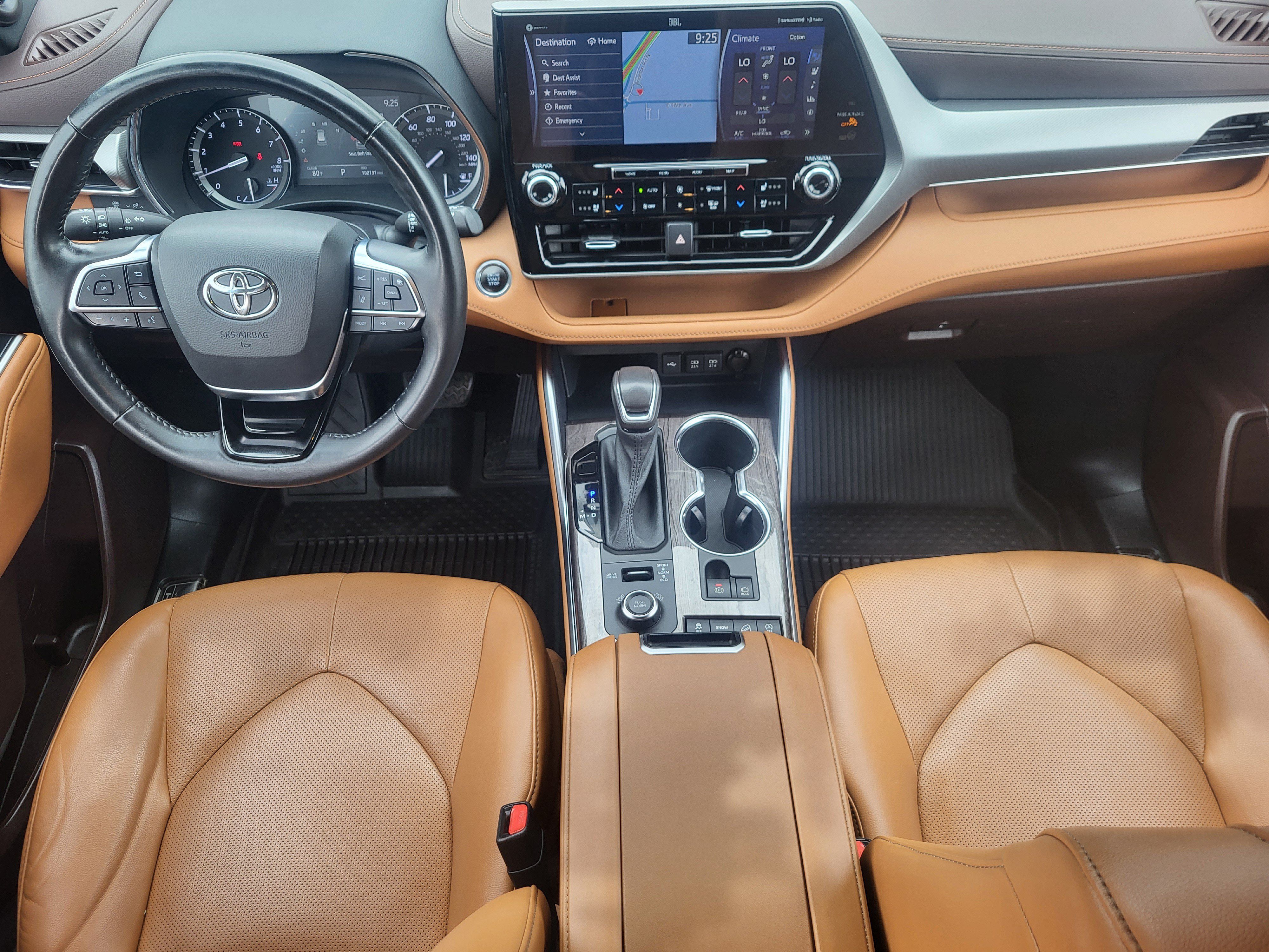 Used 2021 Toyota Highlander Platinum AWD/4WD image 23