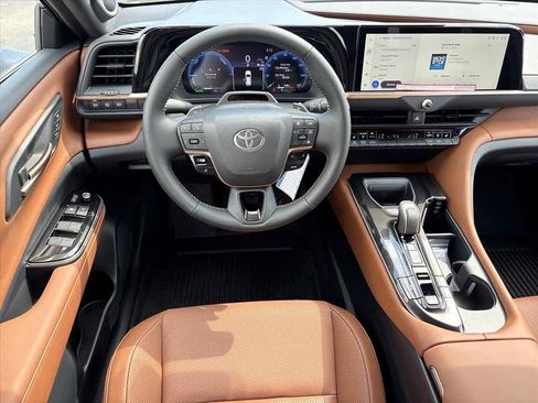 New 2026 Toyota Crown Signia AWD/4WD image 4