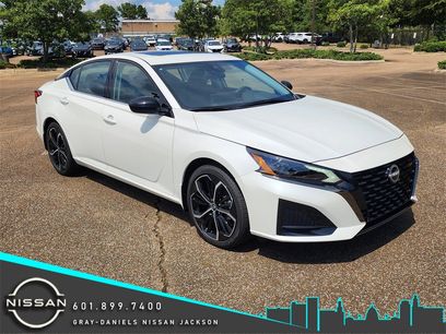 New 2025 Nissan Altima 2.5 SR w/ SR Premium Package