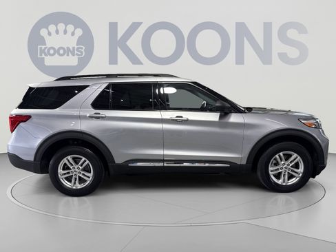 Used 2023 Ford Explorer XLT w/ Class IV Trailer Tow Package AWD/4WD image 12
