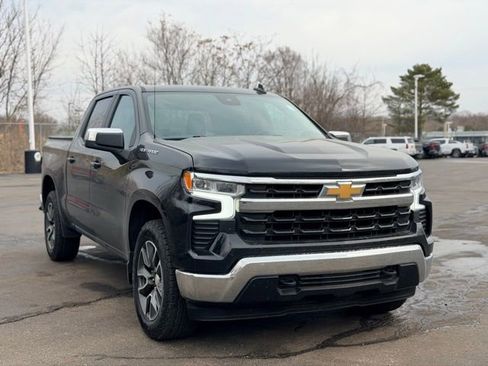 Used 2023 Chevrolet Silverado 1500 LT image 4