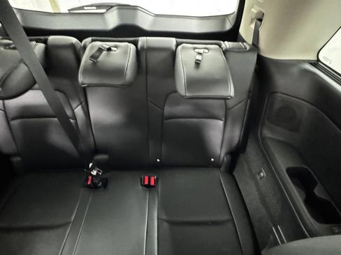 Certified 2025 Nissan Pathfinder Platinum AWD/4WD image 17