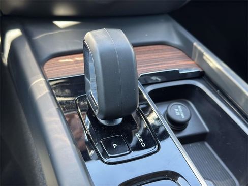 Certified 2024 Volvo V60 B5 Cross Country Plus image 27