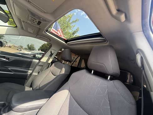 Used 2019 Toyota RAV4 XLE w/ Convenience Package AWD/4WD image 16