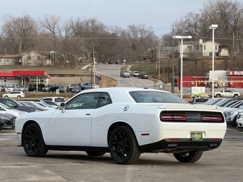 Used 2022 Dodge Challenger GT image 4