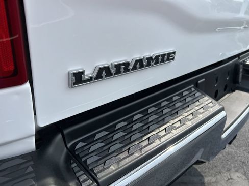 Used 2022 RAM 2500 Laramie AWD/4WD image 11