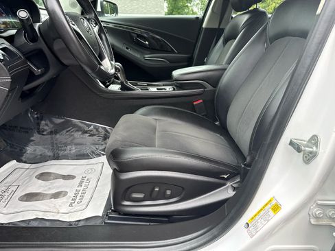 Used 2014 Buick LaCrosse FWD image 11