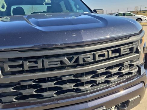 Used 2022 Chevrolet Silverado 1500 Custom w/ LPO, Dark Essentials Package image 10