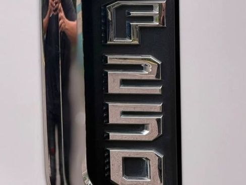 Used 2021 Ford F250 Lariat w/ Lariat Value Package RWD image 12