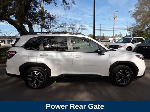 Used 2025 Subaru Forester Premium w/ Convenience Package #1 image 5