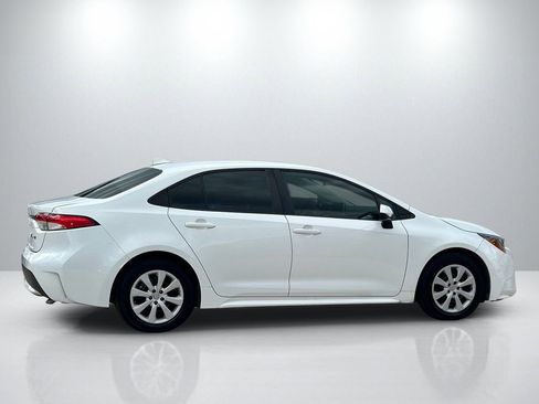 Used 2021 Toyota Corolla LE FWD image 4