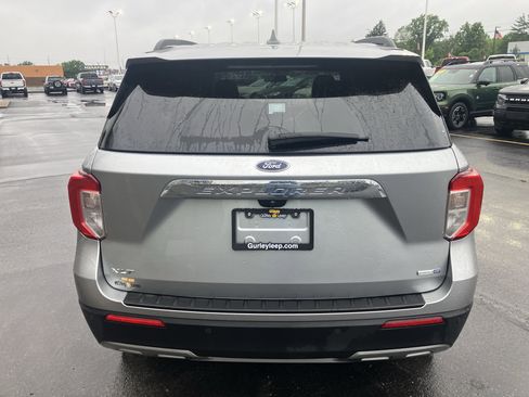 Used 2020 Ford Explorer XLT w/ Equipment Group 202A AWD/4WD image 6
