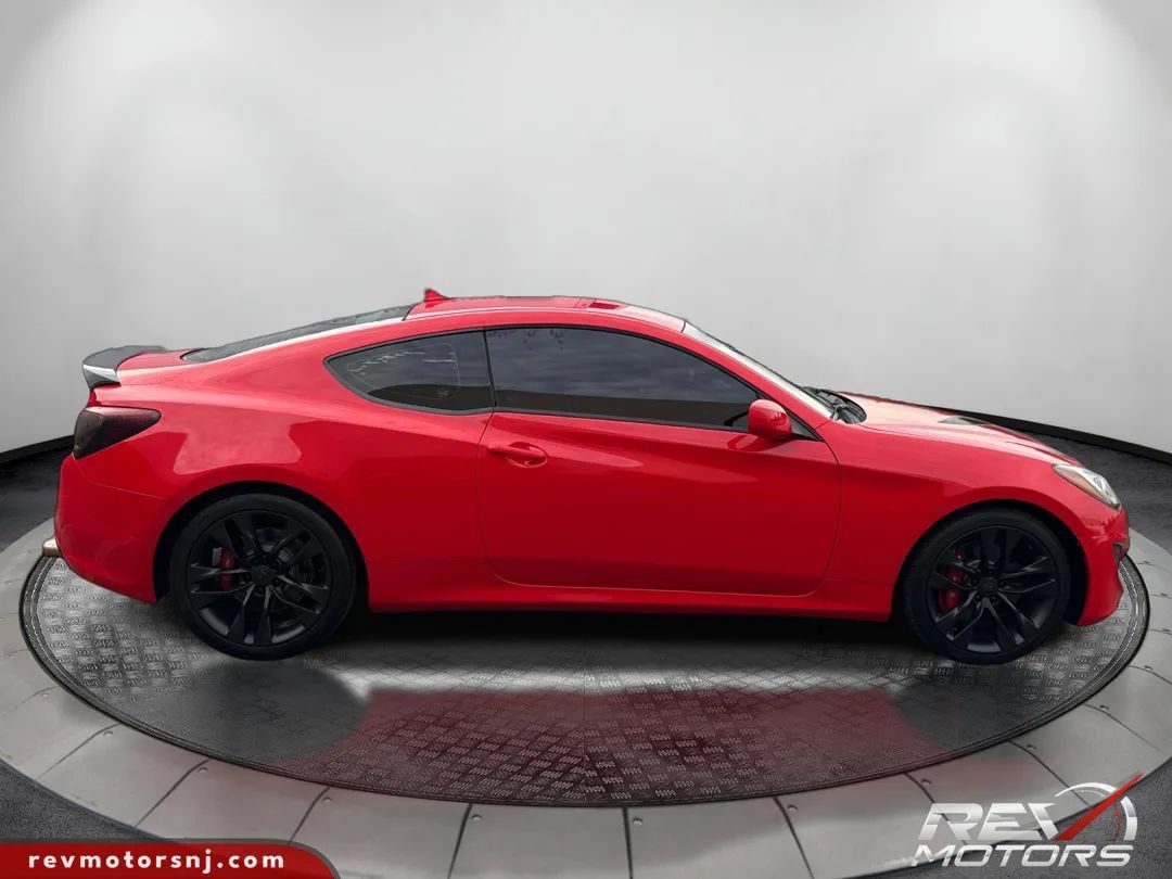 Used 2013 Hyundai Genesis 2.0T RWD image 6