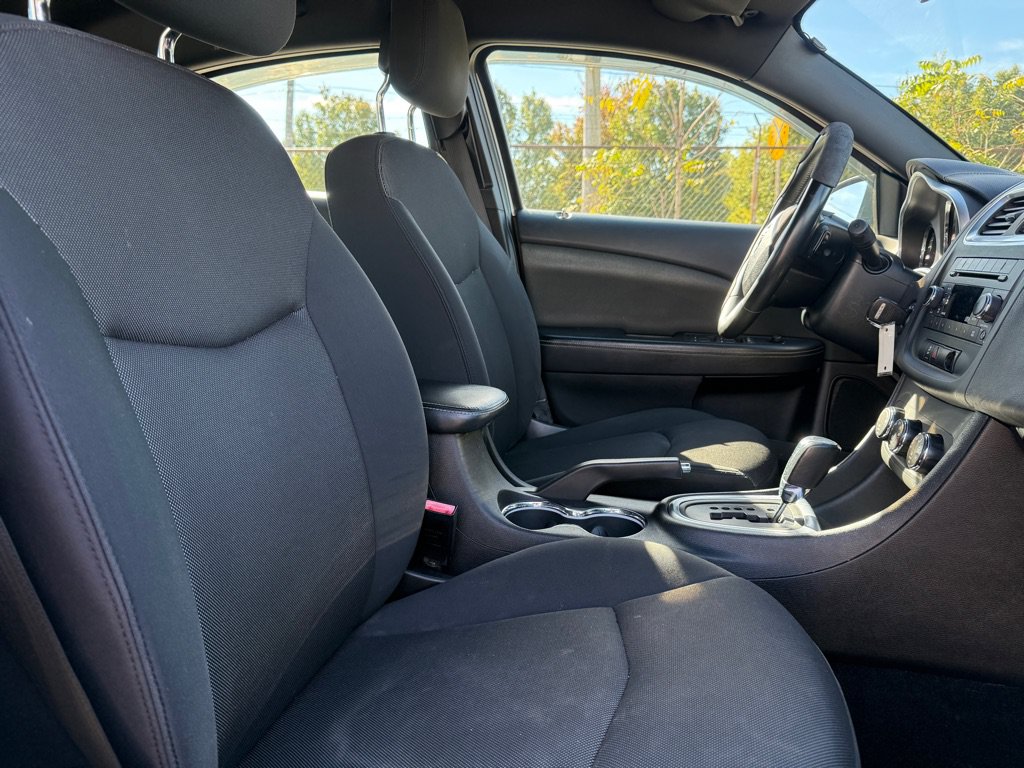 Used 2011 Dodge Avenger Mainstreet FWD image 8