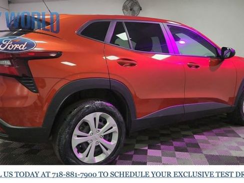 Used 2024 Chevrolet Trax LS w/ Driver Confidence Package image 7