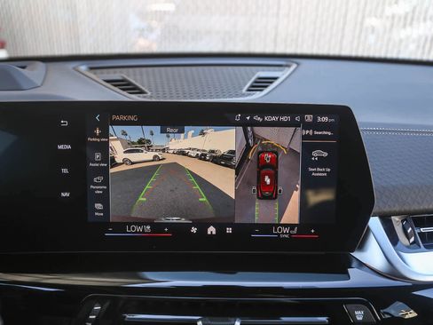 Used 2025 BMW X2 xDrive28i w/ Premium Package image 19