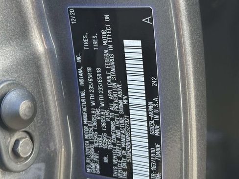 Used 2021 Toyota Highlander XLE image 15