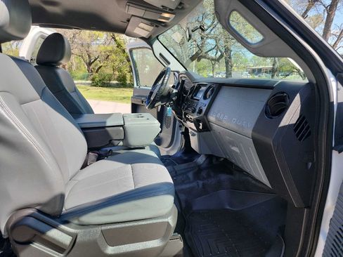 Used 2014 Ford F250 XL w/ Power Equipment Group image 34