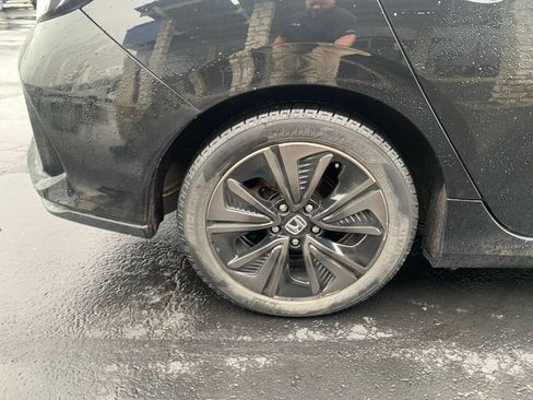 Used 2019 Honda Civic EX image 18