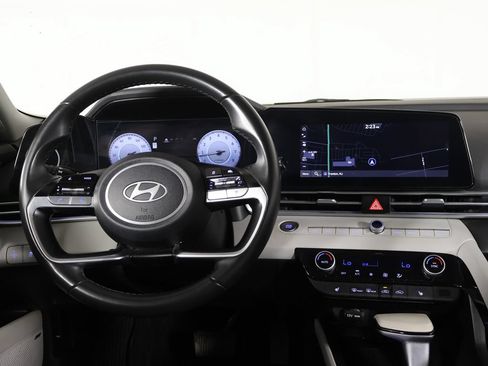 Used 2024 Hyundai Elantra Limited FWD image 34