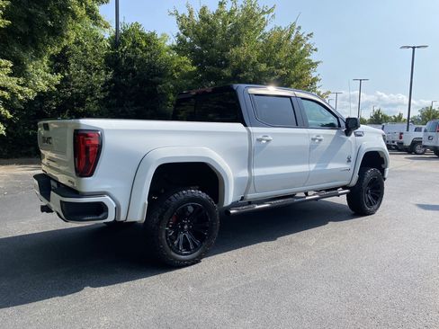Used 2022 GMC Sierra 1500 AT4 w/ AT4 Premium Package AWD/4WD image 9