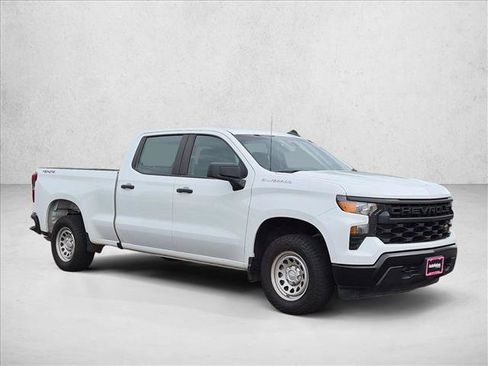 Used 2024 Chevrolet Silverado 1500 W/T w/ Trailering Package AWD/4WD image 3
