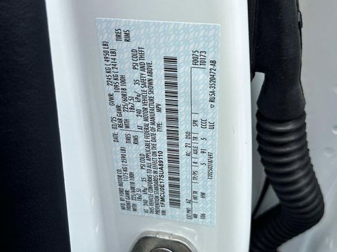 New 2025 Ford Escape SE w/ Class II Trailer Tow Package image 64