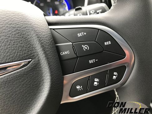 New 2026 Chrysler Pacifica Select image 19