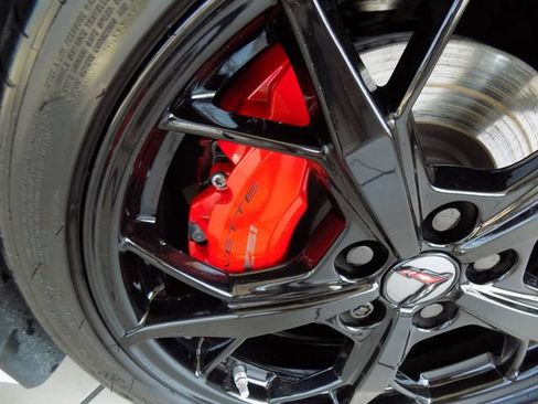 Used 2021 Chevrolet Corvette Stingray Premium Cpe w/ Z51 Performance Package RWD image 12