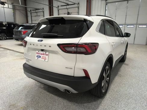 Certified 2023 Ford Escape Platinum AWD/4WD image 6
