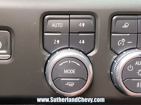 Used 2025 GMC Sierra 2500 AT4 AWD/4WD image 33