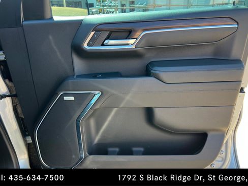 Used 2024 GMC Sierra 1500 SLT w/ SLT Premium Plus Package AWD/4WD image 22
