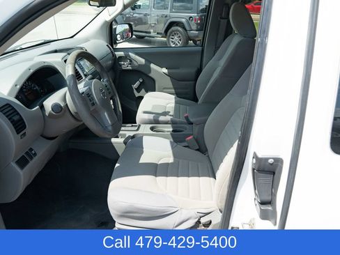 Used 2018 Nissan Frontier S RWD image 18