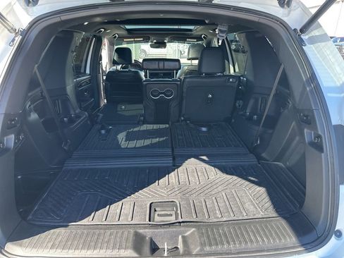 Used 2025 Honda Pilot Black Edition image 41