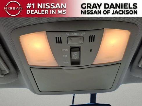 Used 2009 Nissan Murano SL w/ Technology Pkg FWD image 21