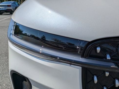 New 2026 Lincoln Nautilus Premier AWD/4WD image 10