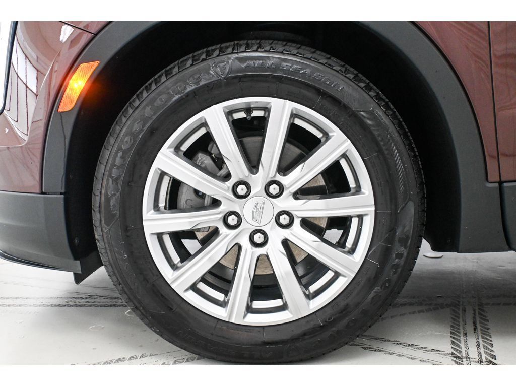 Certified 2023 Cadillac XT4 Premium Luxury AWD/4WD image 24