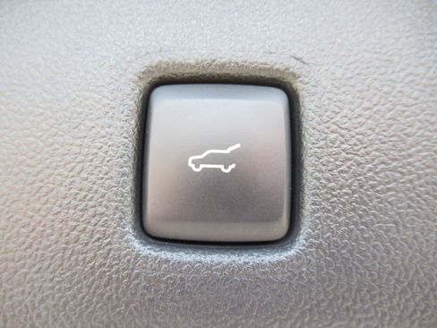 Used 2022 Ford Escape SE w/ Convenience Package FWD image 34