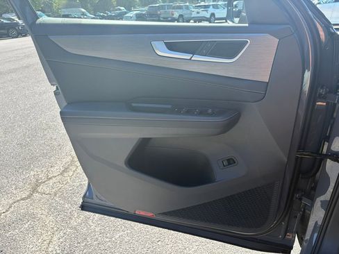 New 2026 Volkswagen Atlas Cross Sport SE image 31