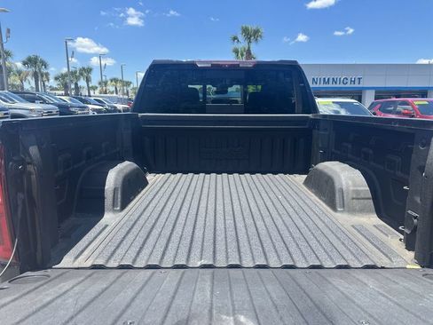 Used 2023 Chevrolet Silverado 1500 High Country w/ Technology Package AWD/4WD image 23