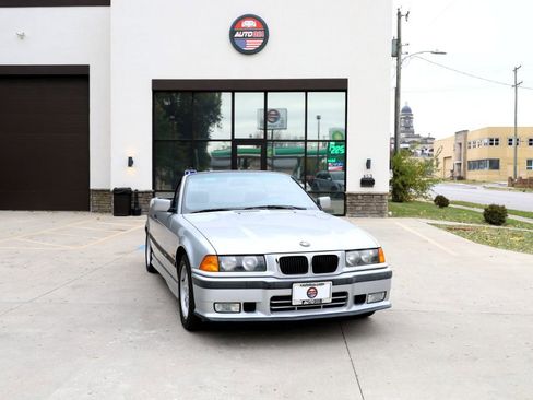 Used 1999 BMW 328i Convertible image 1