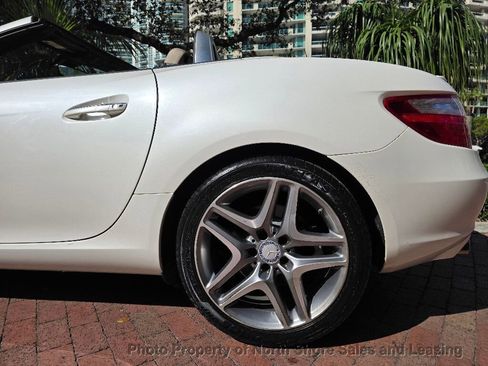 Used 2014 Mercedes-Benz SLK 250 image 22