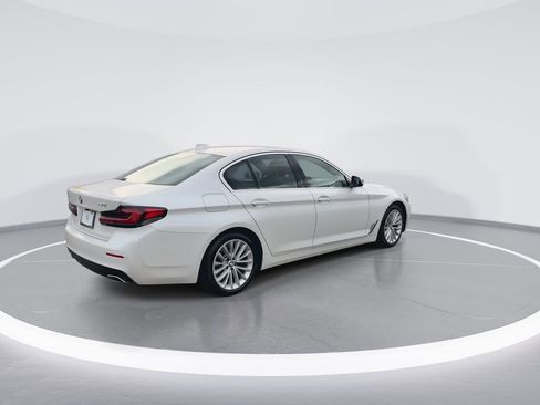 Certified 2022 BMW 530i xDrive w/ Convenience Package image 8