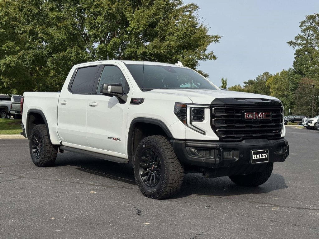 Used 2023 GMC Sierra 1500 AT4X AWD/4WD image 2
