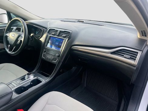 Used 2020 Ford Fusion SE w/ Equipment Group 151A image 31