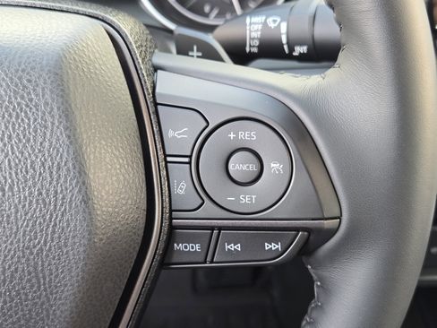 Used 2022 Toyota Camry SE image 30